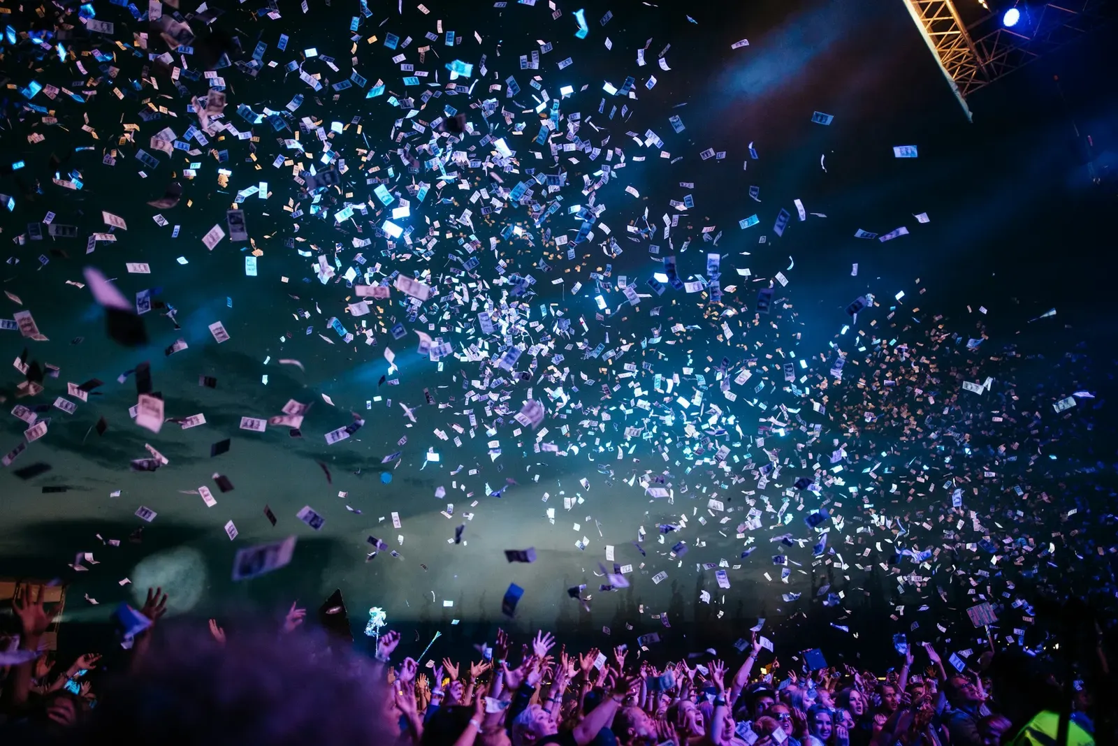 Large-scale corporate event and MICE project organization